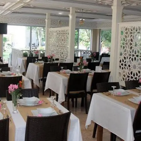 酒店 Beach Club 3*
