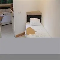 Beach Club 3* 阿德拉桑